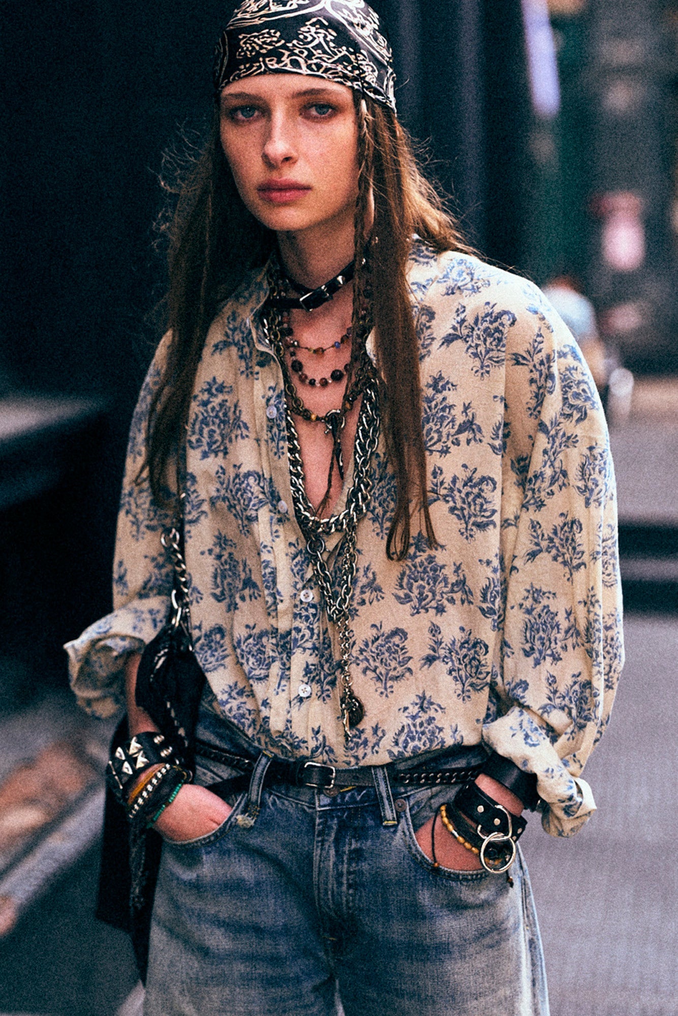 PLEATED FRONT SHIRT - ECRU WITH BLUE FLORAL