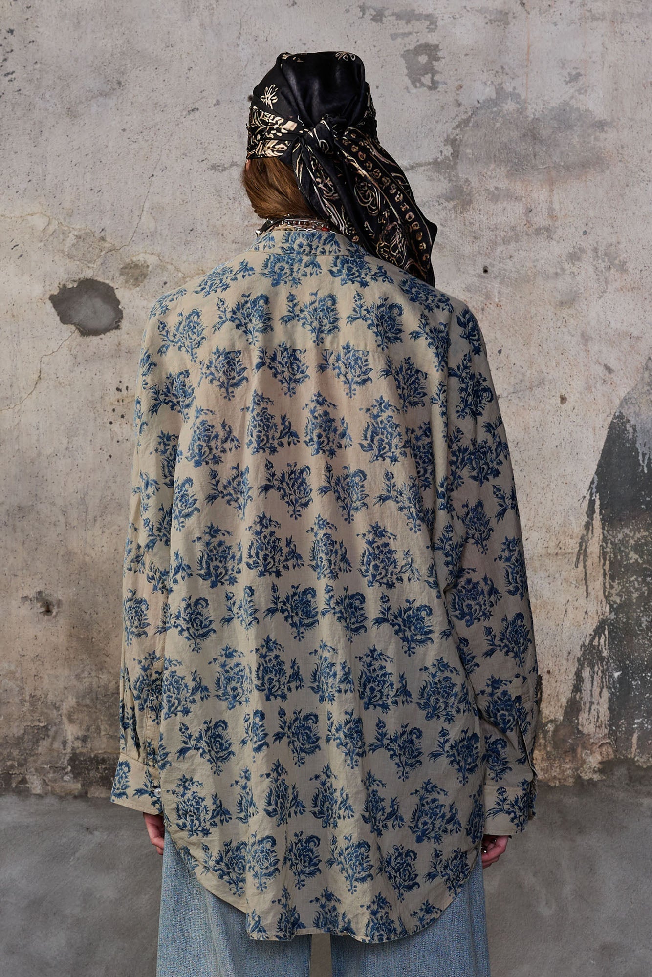 PLEATED FRONT SHIRT - ECRU WITH BLUE FLORAL - R13