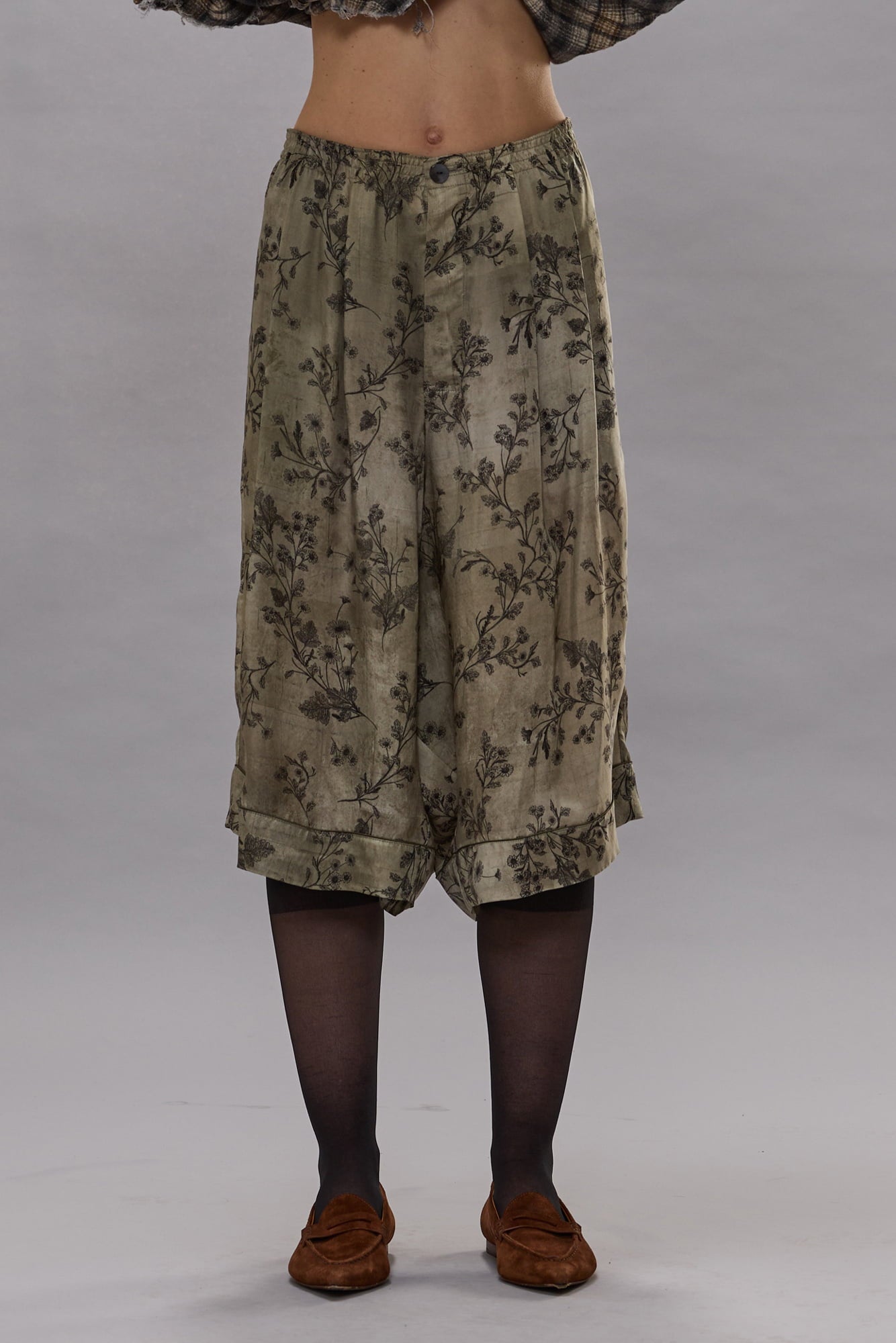 Pleated Jumbo Pj Short With Elastic Waist - Green Floral - R13