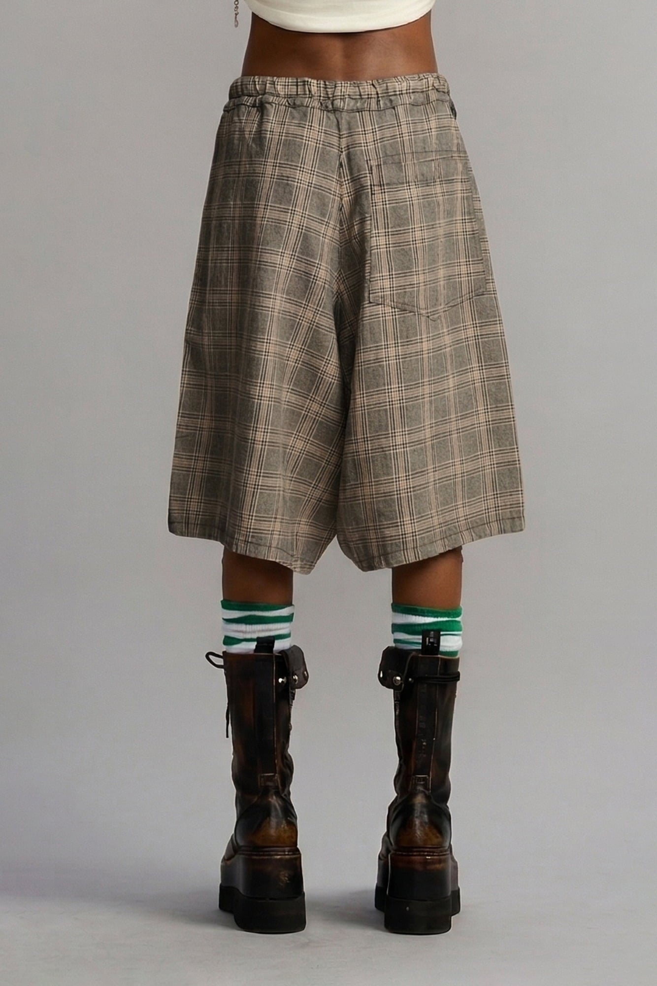 Pleated Jumbo Short With Elastic Waist - Small Khaki Plaid - R13