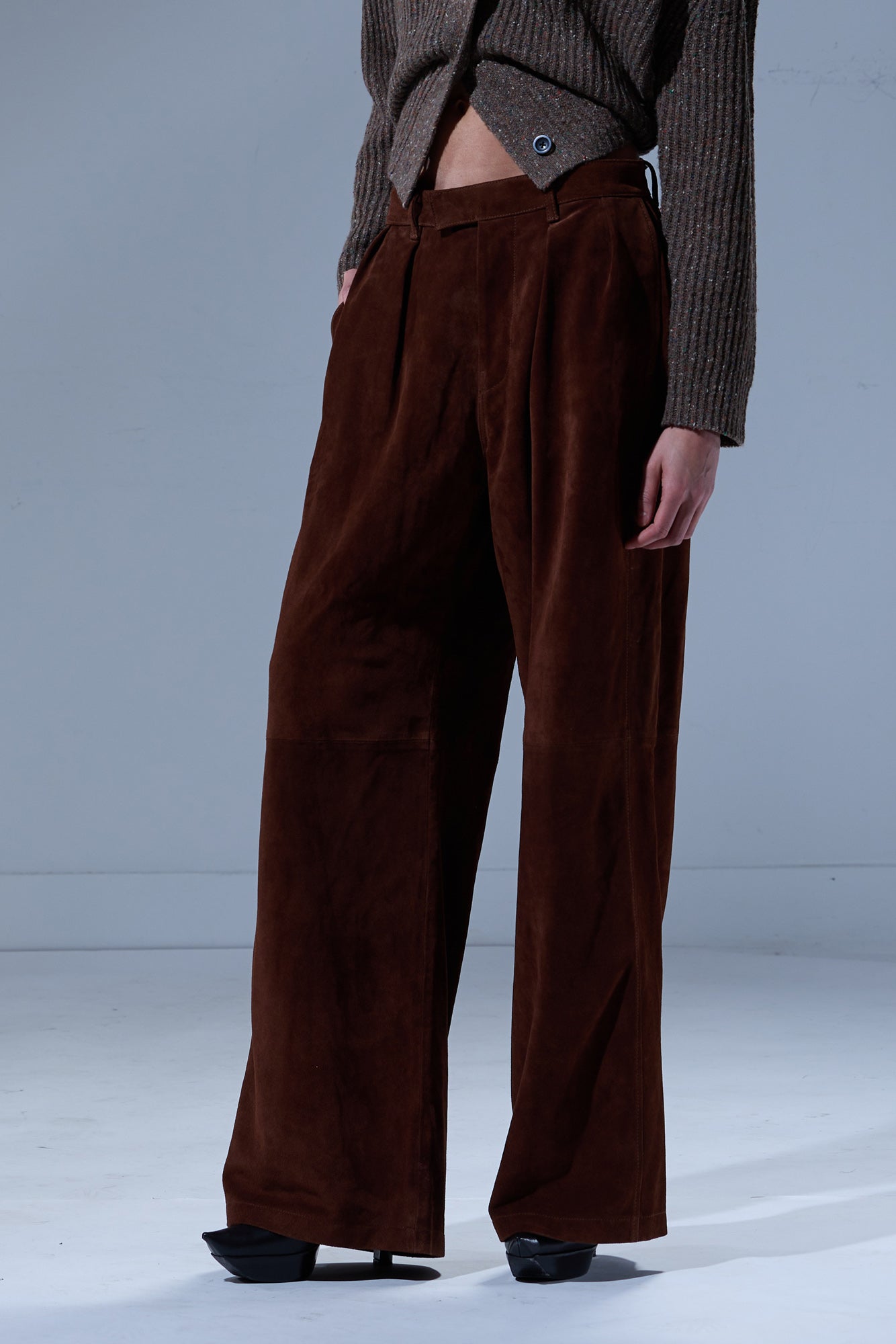 PLEATED WIDE LEG LEATHER PANT - BROWN SUEDE - R13