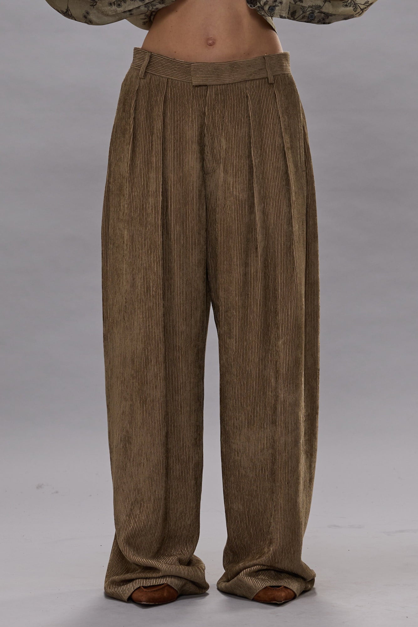Pleated Wide Leg Pant - Dusty Khaki - R13