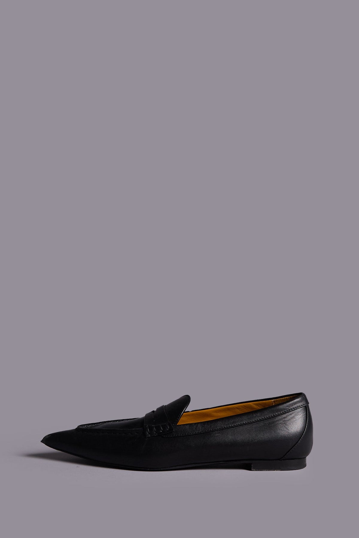 Pointed Toe Loafer Leather