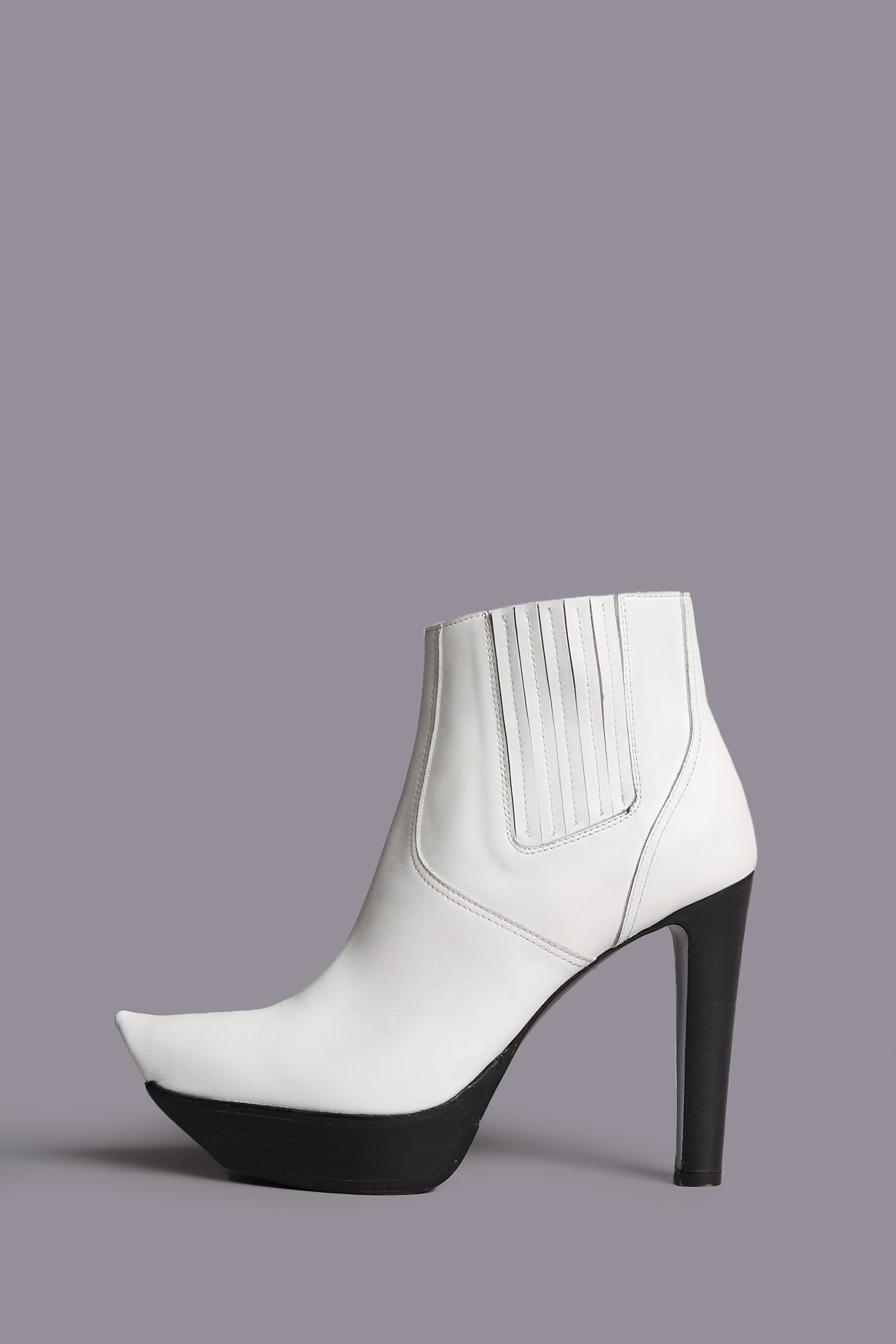 POINTY TOE PLATFORM HEELED BOOT - WHITE - R13
