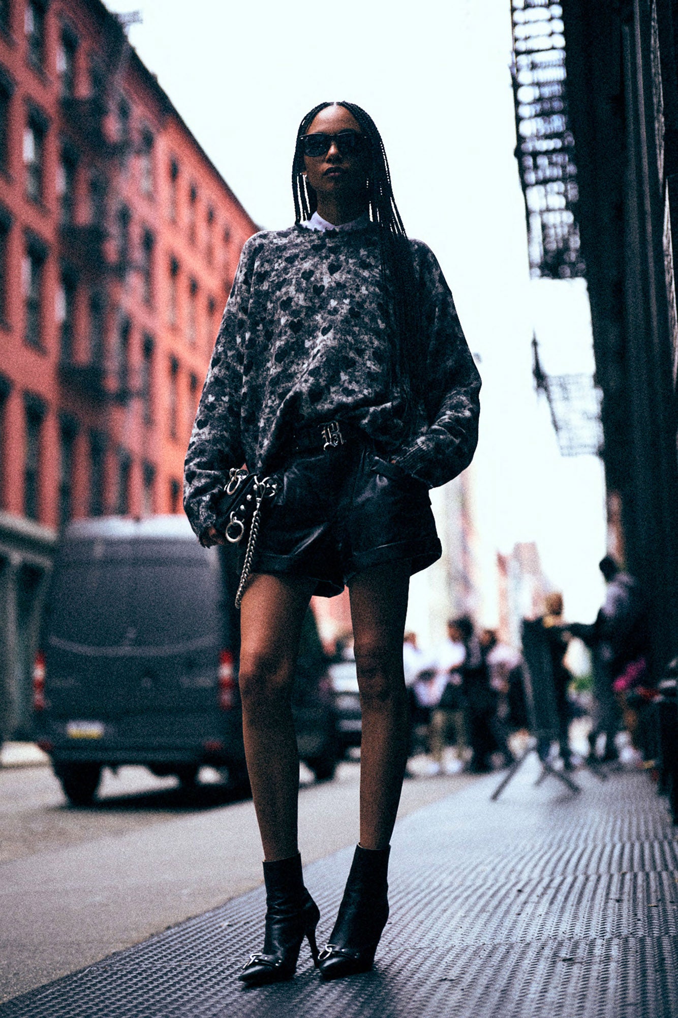 PRINTED BOYFRIEND SWEATER - HEATHER GREY HEARTS - R13