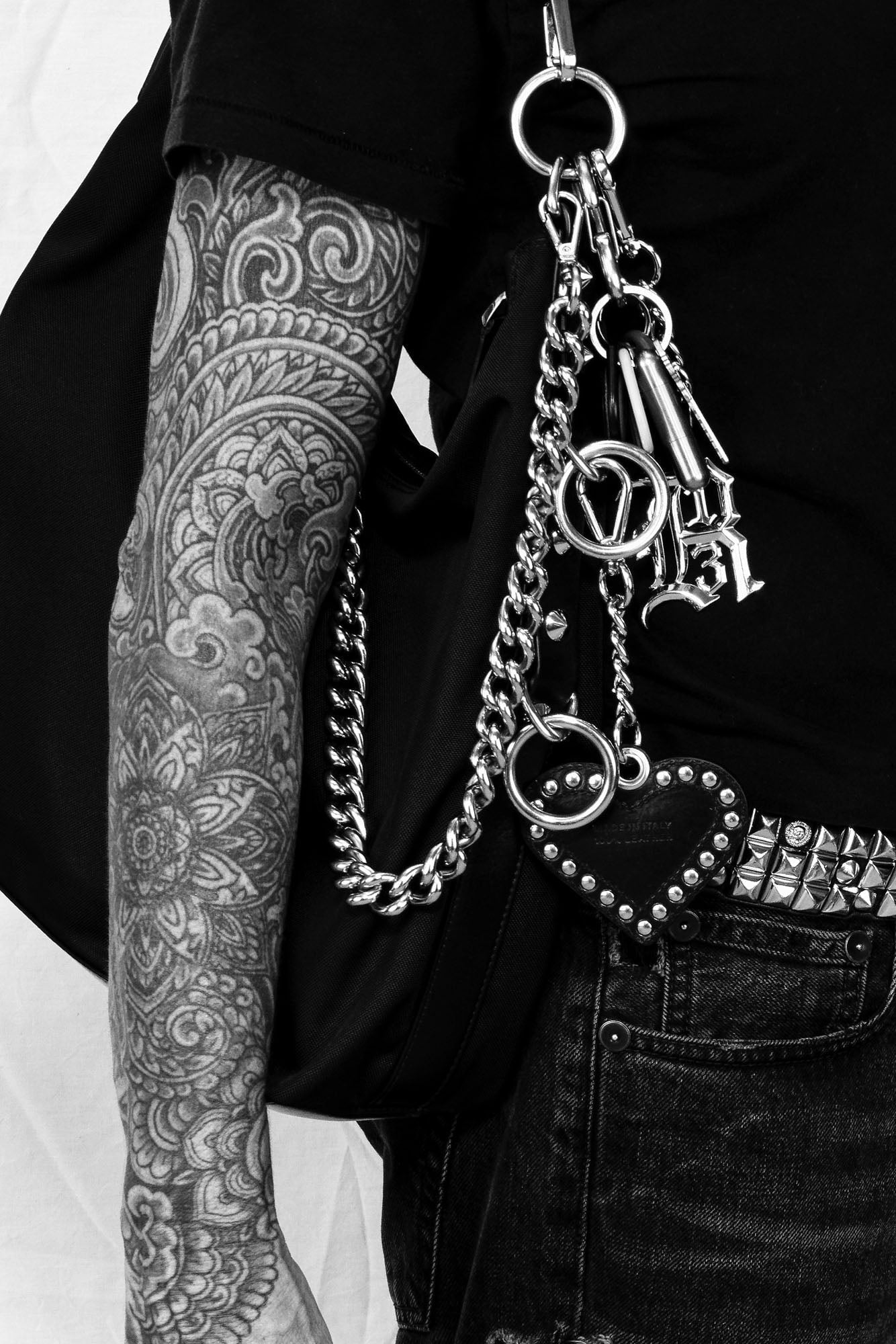 R13 KEYCHAIN - SILVER - R13