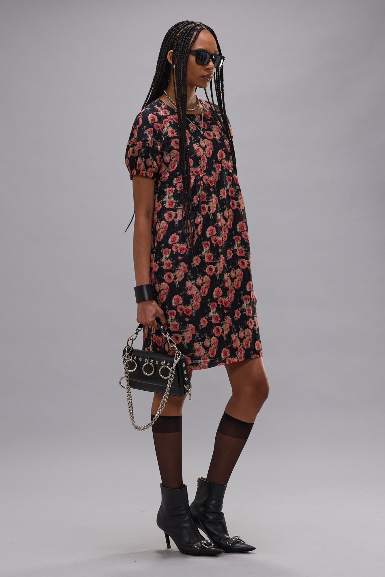 RAGLAN SLEEVE BABYDOLL DRESS - ROSES ON BLACK - R13