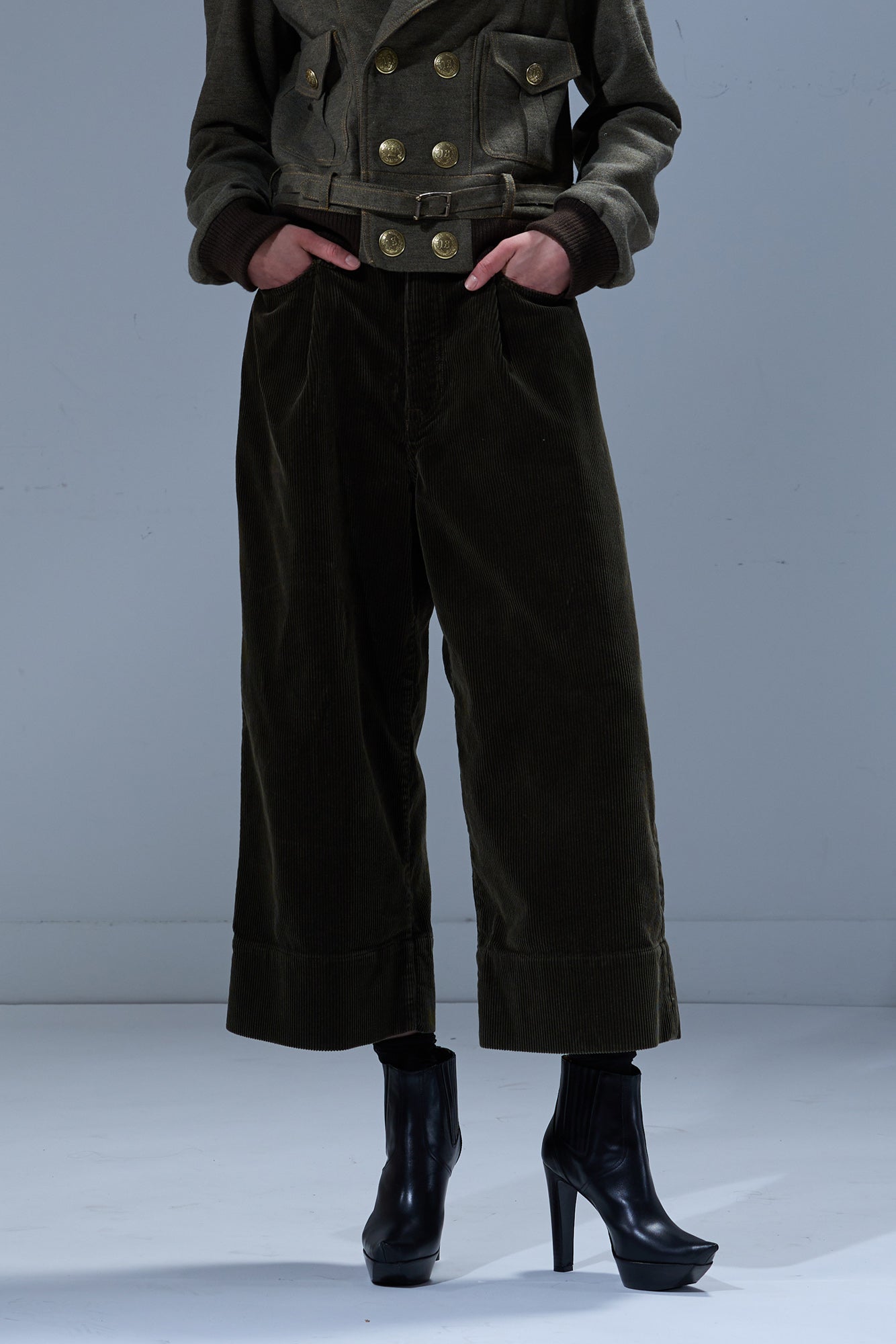 RELAXED CROPPED JEAN - HEAVY OLIVE CORD - R13