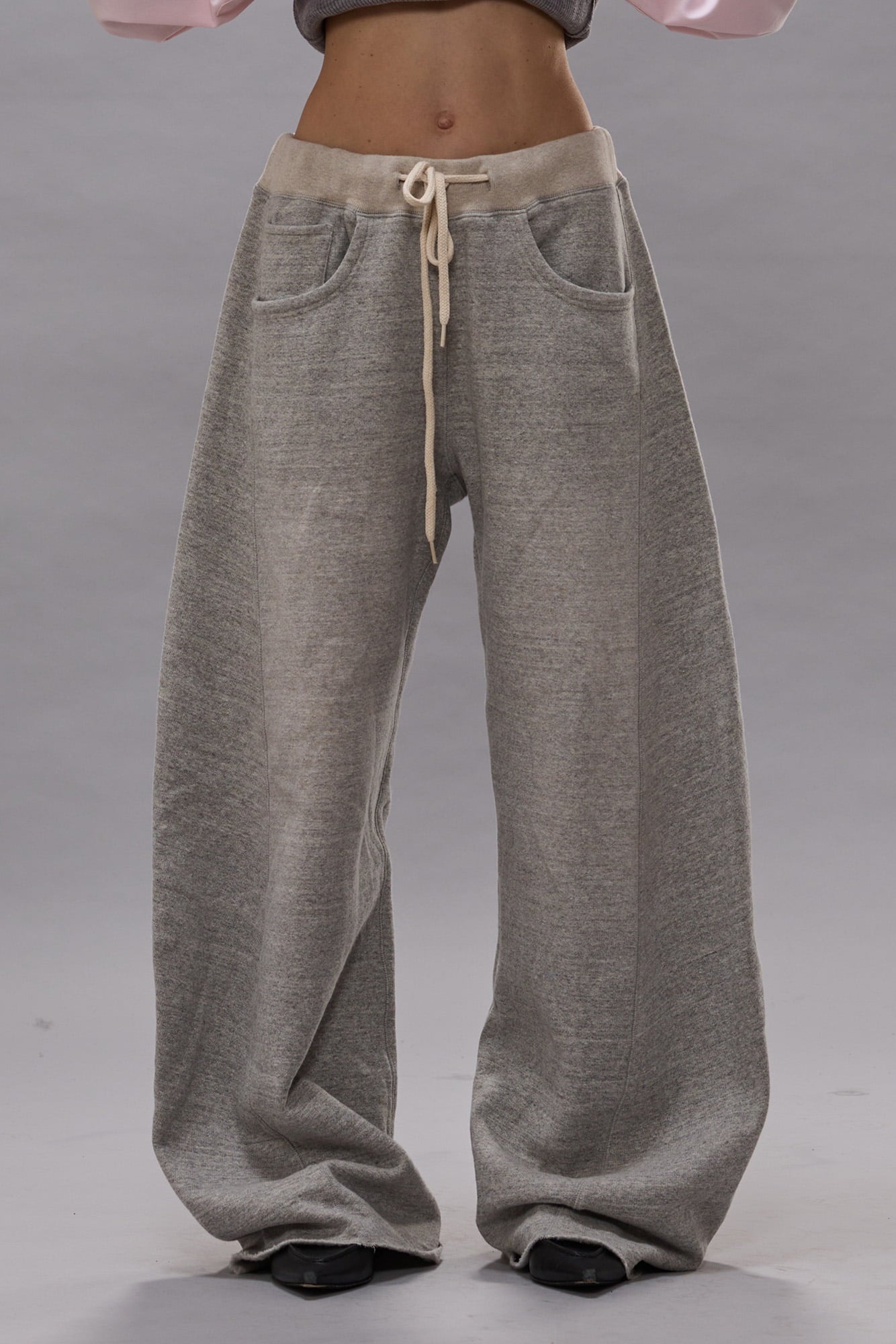 Relaxed Darted Sweatpant - Heather Grey With Oatmeal - R13