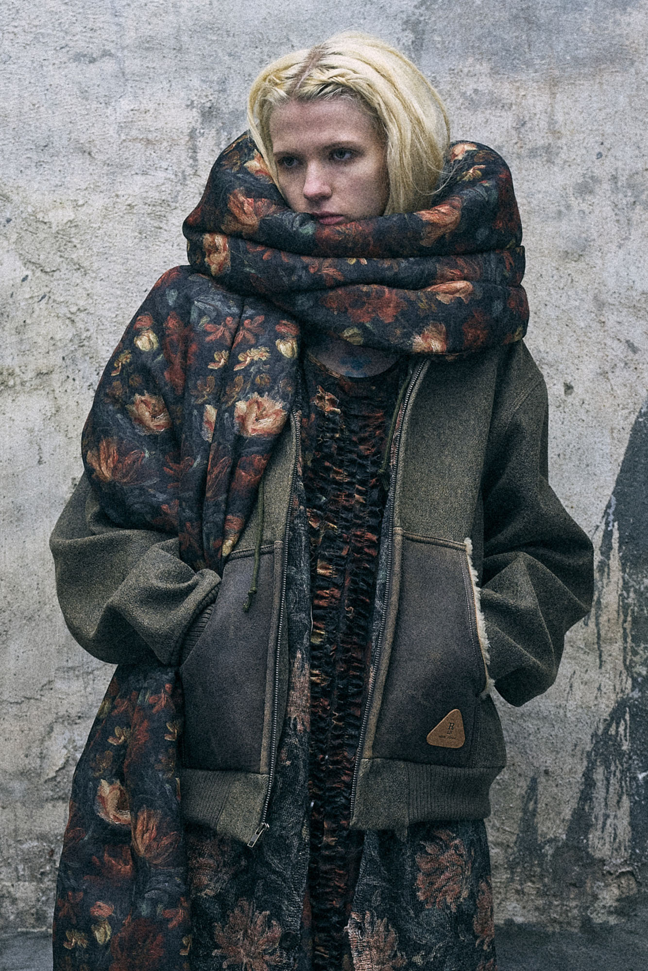 Relaxed Workwear Jacket With Shearling Pockets - Brown