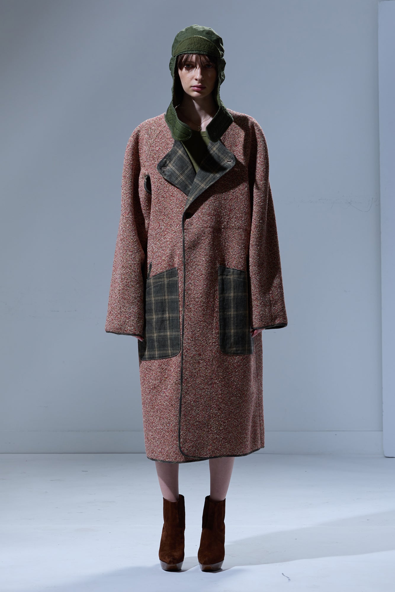 REVERSIBLE OVERSIZED RAGLAN LINER - RED / CREAM WITH SAGE PLAID - R13