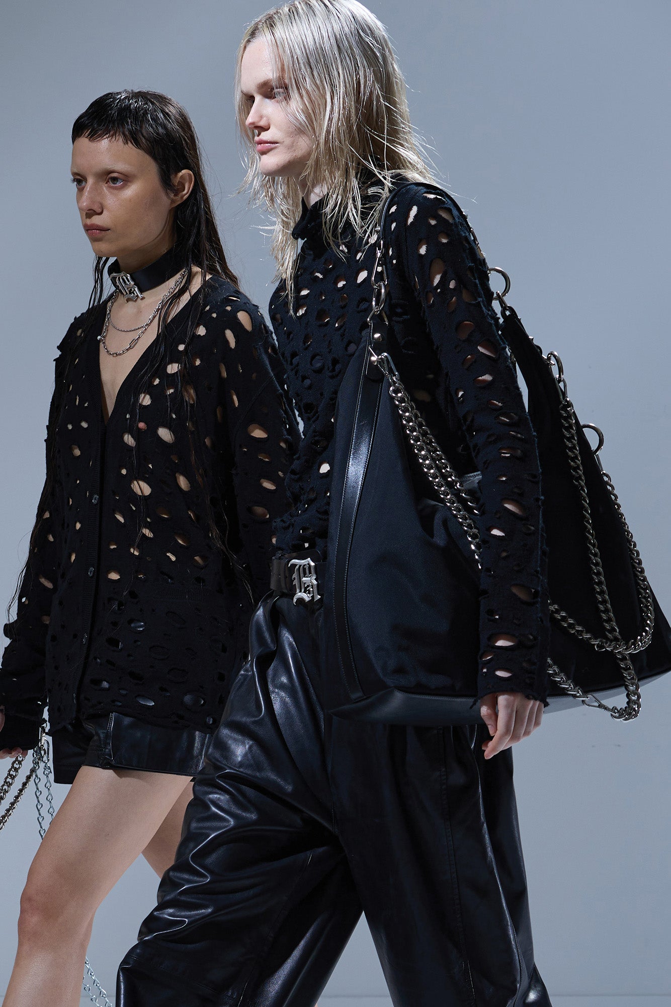 RIPPED BOYFRIEND CARDIGAN - BLACK - R13