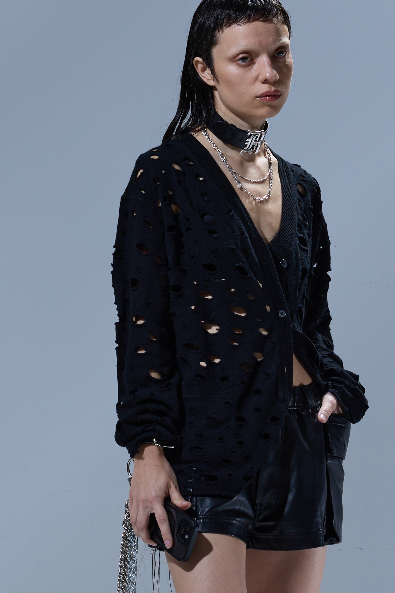 RIPPED BOYFRIEND CARDIGAN - BLACK - R13