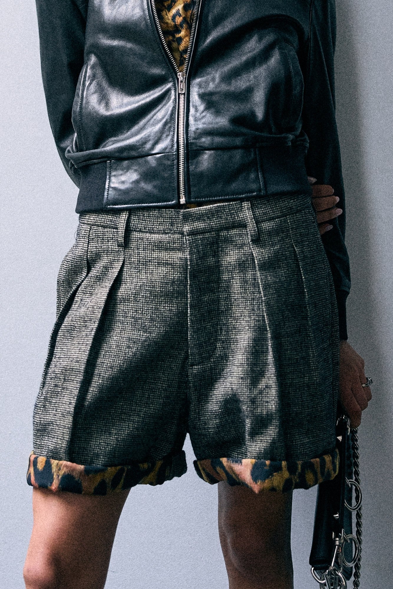 Rolled Up Pleated Short - Khaki Black Mini Houndstooth - R13
