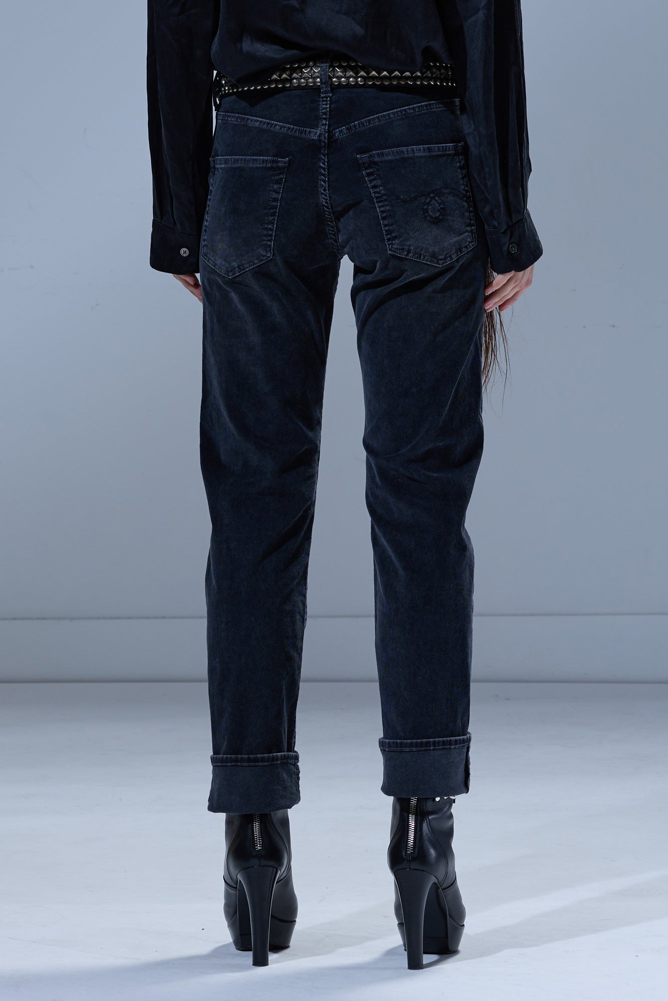 ROMEO JEAN - OBSIDIAN STRETCH CORD BLACK - R13