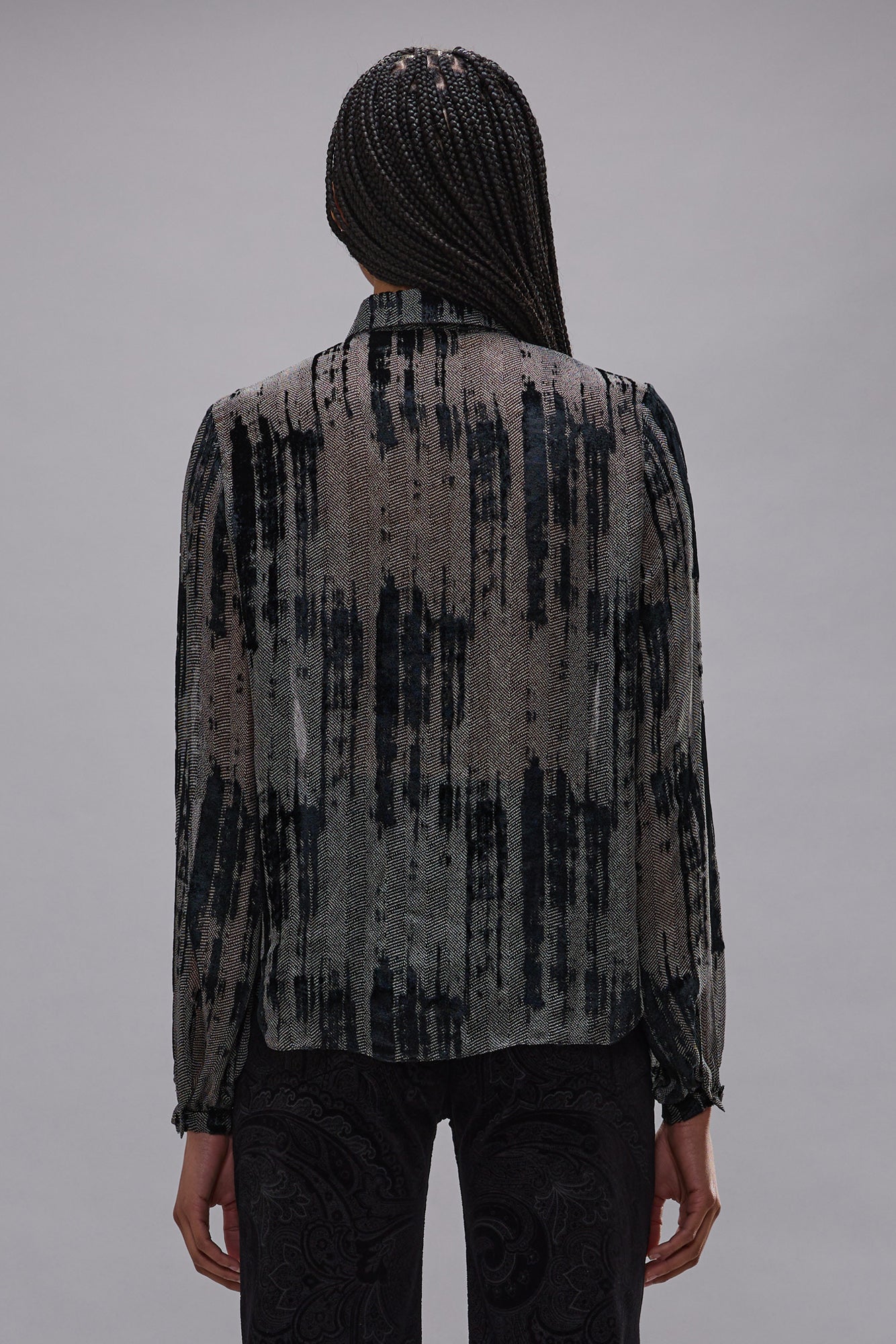 RUFFLE BLOUSE - DISTRESSED BLACK - R13