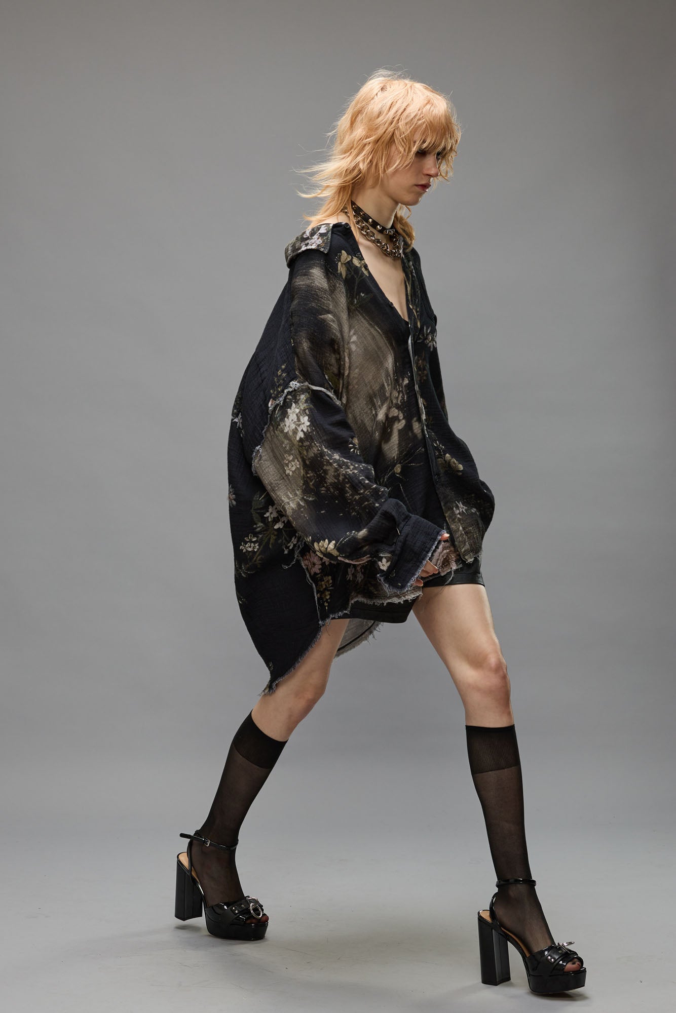 Shredded Seam Drop Neck - Bleached Black Floral - R13