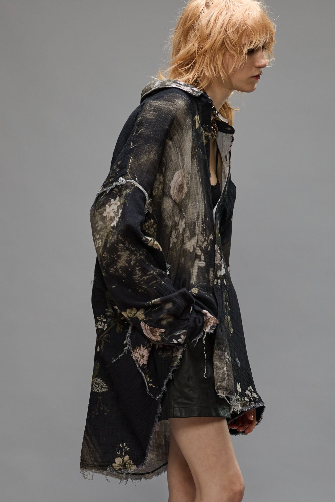 Shredded Seam Drop Neck - Bleached Black Floral - R13
