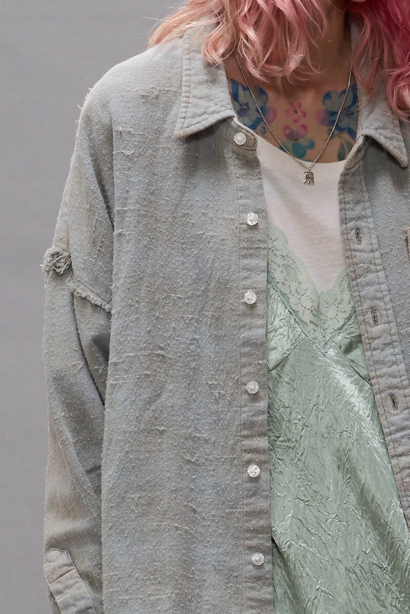 Shredded Seam Drop Neck Shirt - Faded Blue Plaid - R13