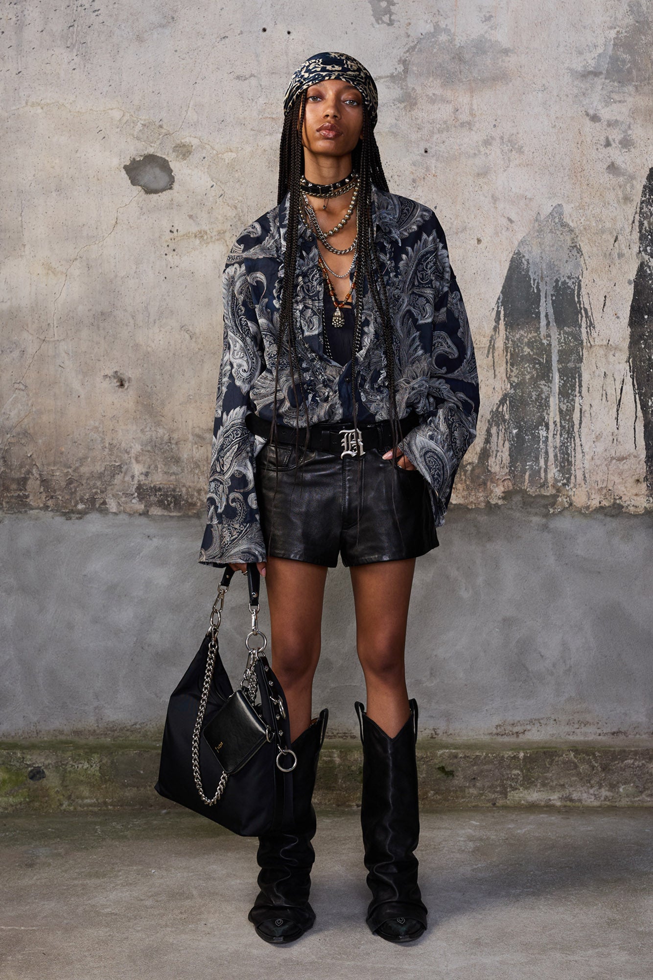 SHREDDED SEAM RUFFLE SHIRT - BLACK PAISLEY MULTIPRINT - R13