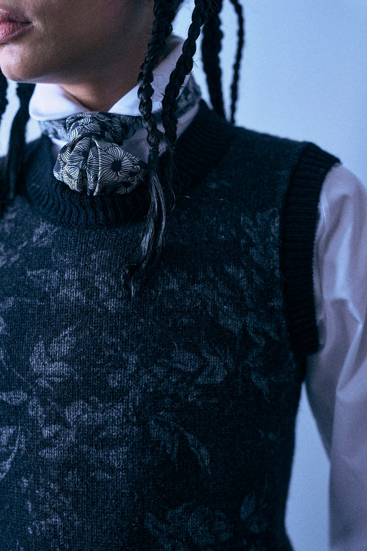Shrunken Crewneck Sweater Vest - Black Grey Floral - R13
