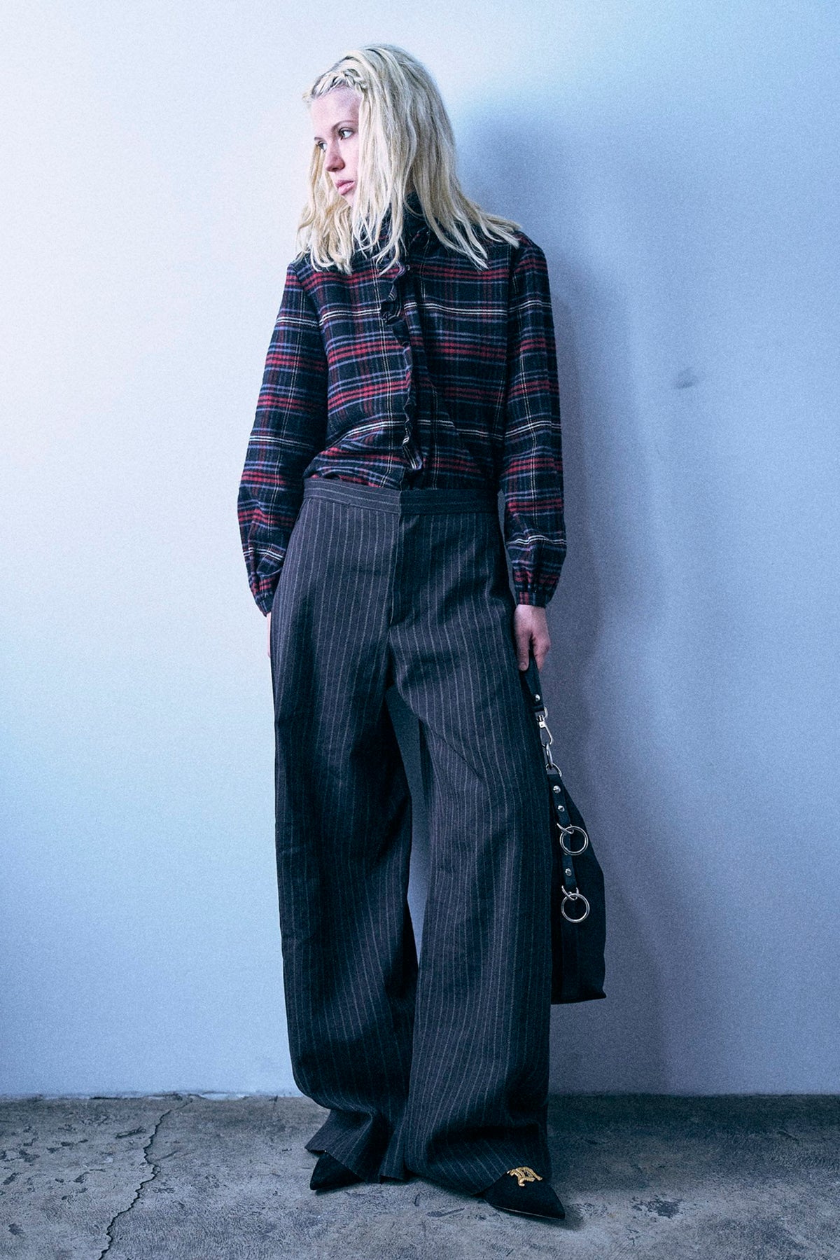 Shrunken Ruffle Shirt - Black Red Plaid - R13
