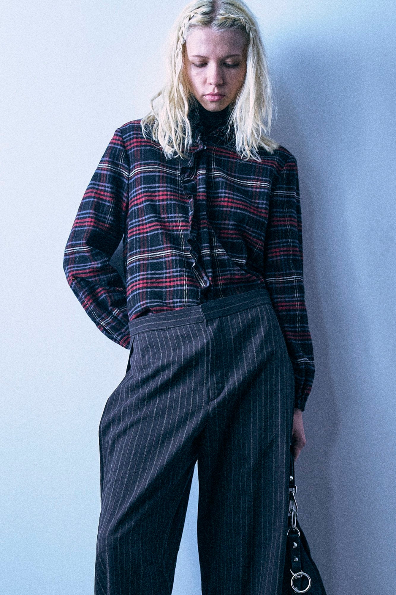 Shrunken Ruffle Shirt - Black Red Plaid