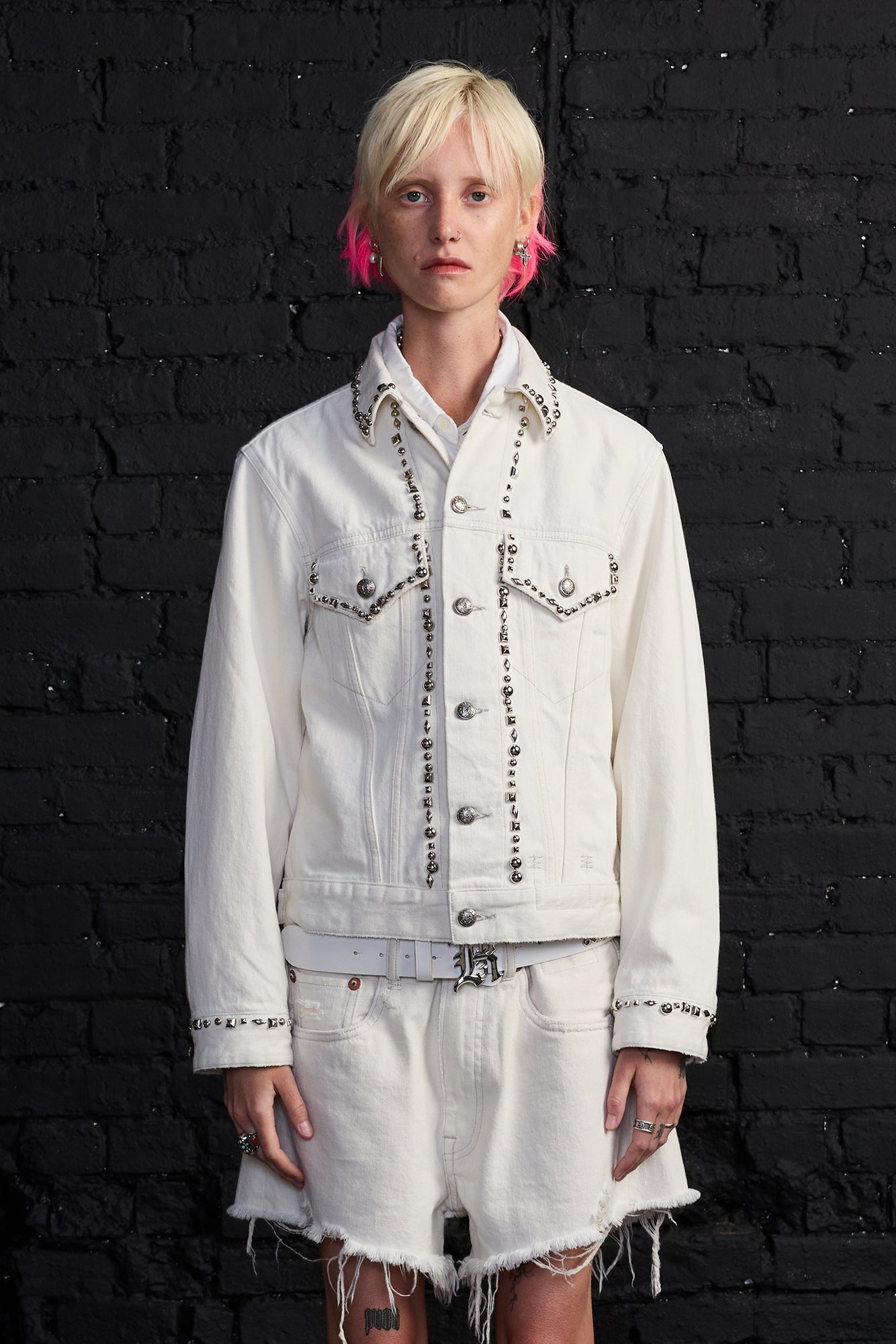 Shrunken Studded Trucker Jacket - Cement White - R13