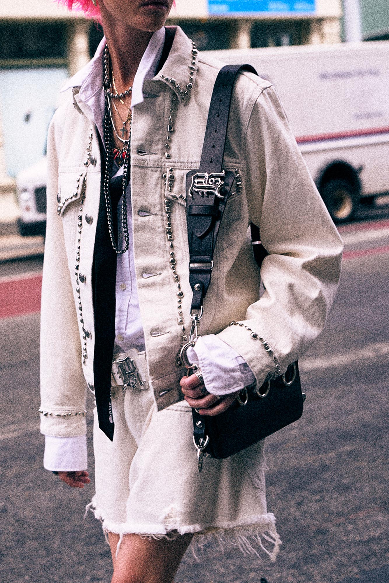 Shrunken Studded Trucker Jacket - Cement White - R13
