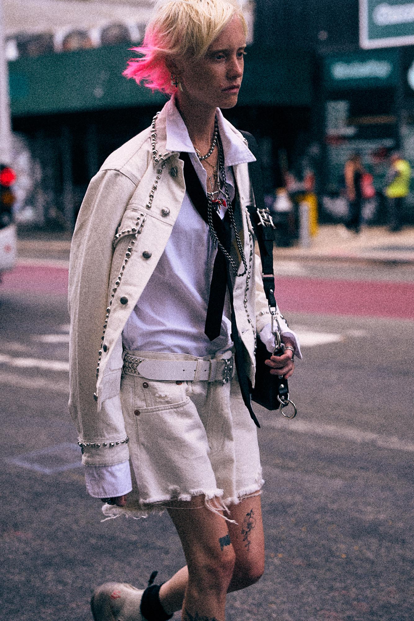 Shrunken Studded Trucker Jacket - Cement White - R13