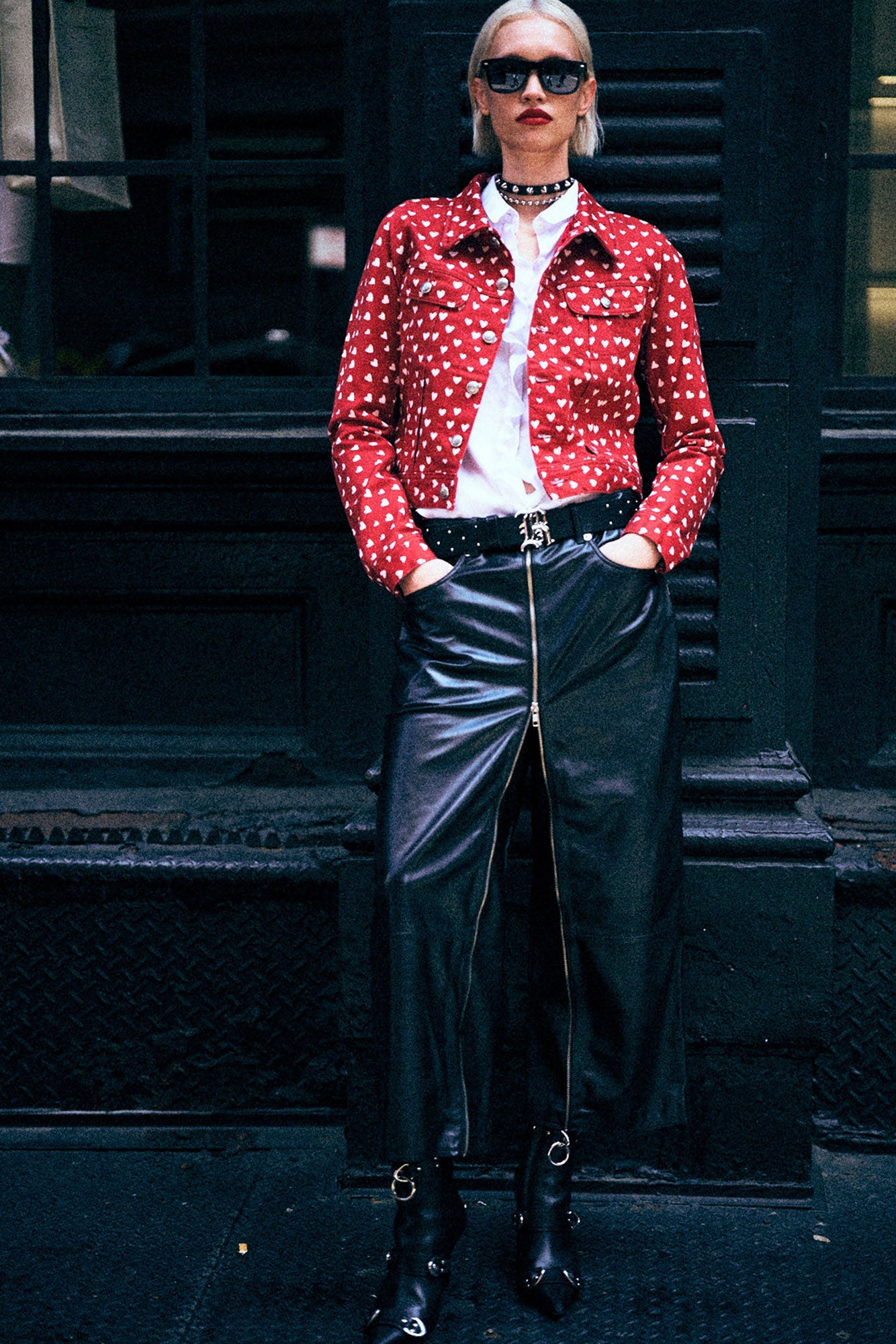 SKINNY TRUCKER JACKET - RED SCATTERED HEARTS - R13