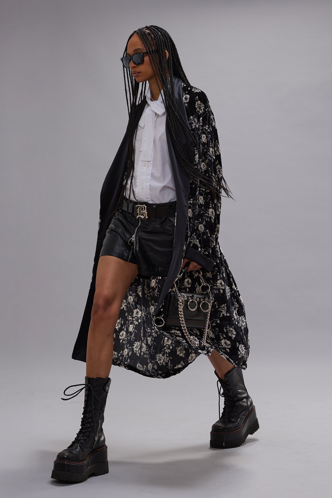 SMOKING ROBE W/PIPING - FLORAL ON BLACK - R13