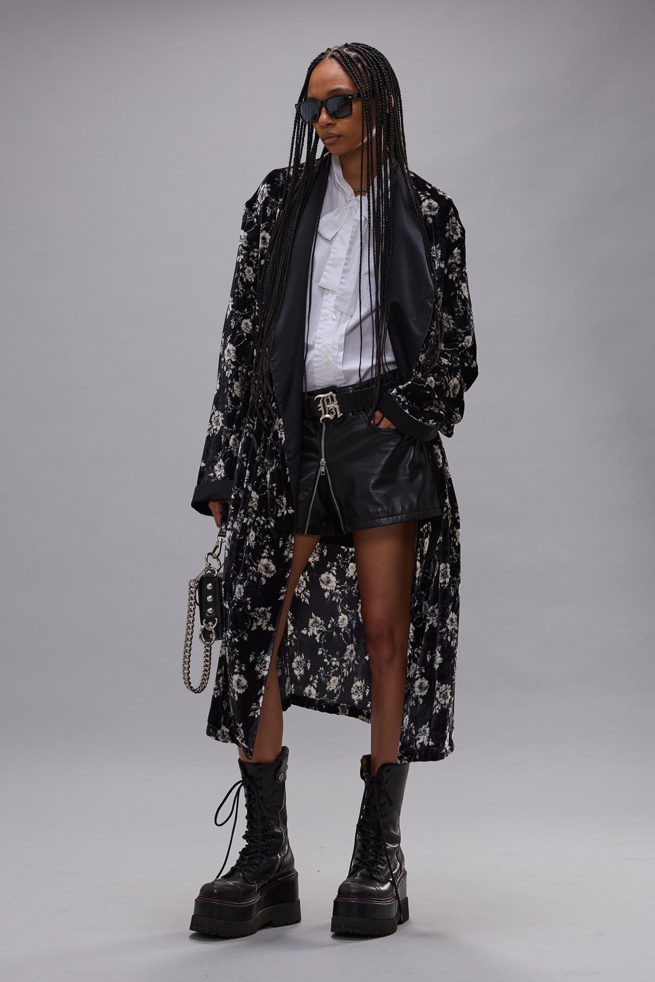 SMOKING ROBE W/PIPING - FLORAL ON BLACK - R13