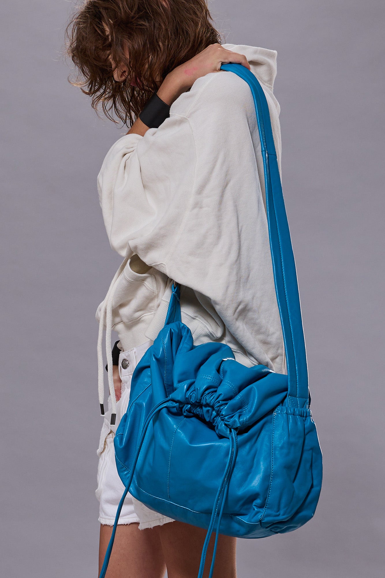 SOFT MESSENGER BAG - BLUE - R13