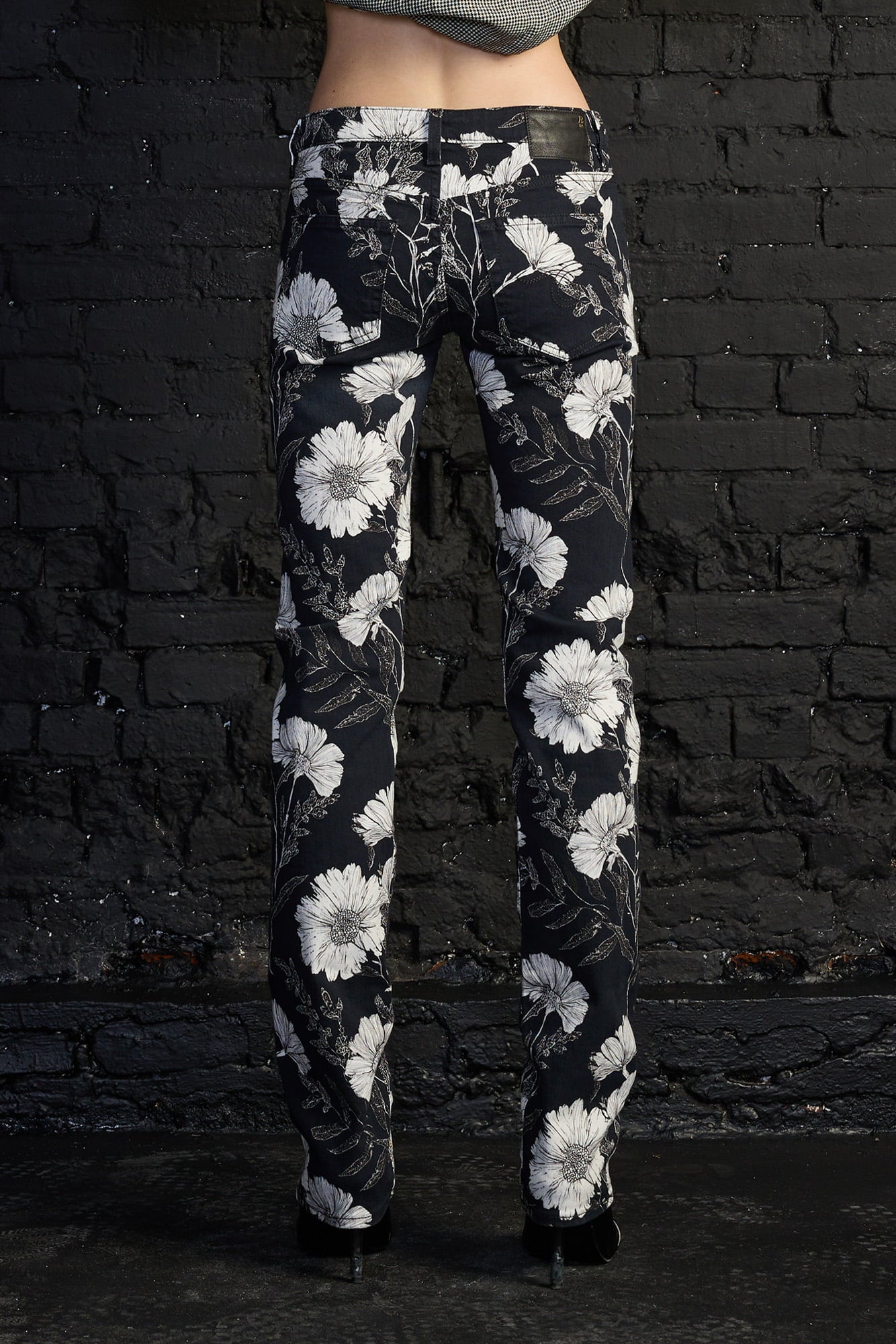 Tobi Boy - Black Floral - R13