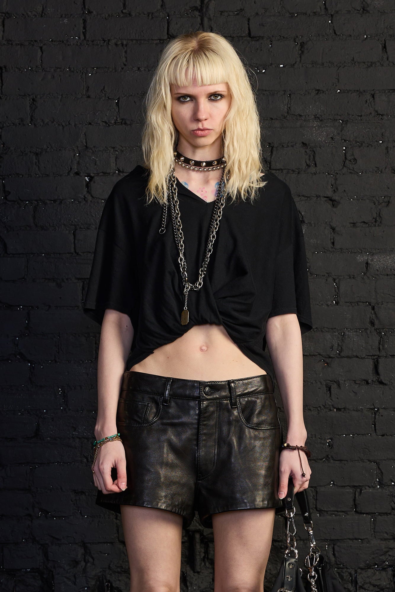 Twisted Front T - Black - R13