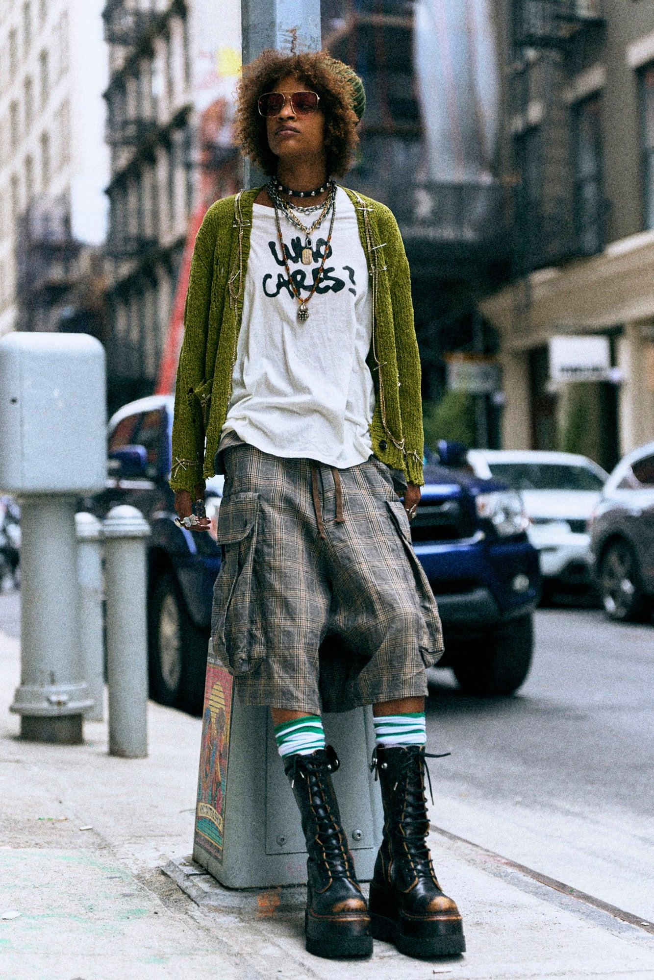 WHO CARES RELAXED T - OFF WHITE - R13