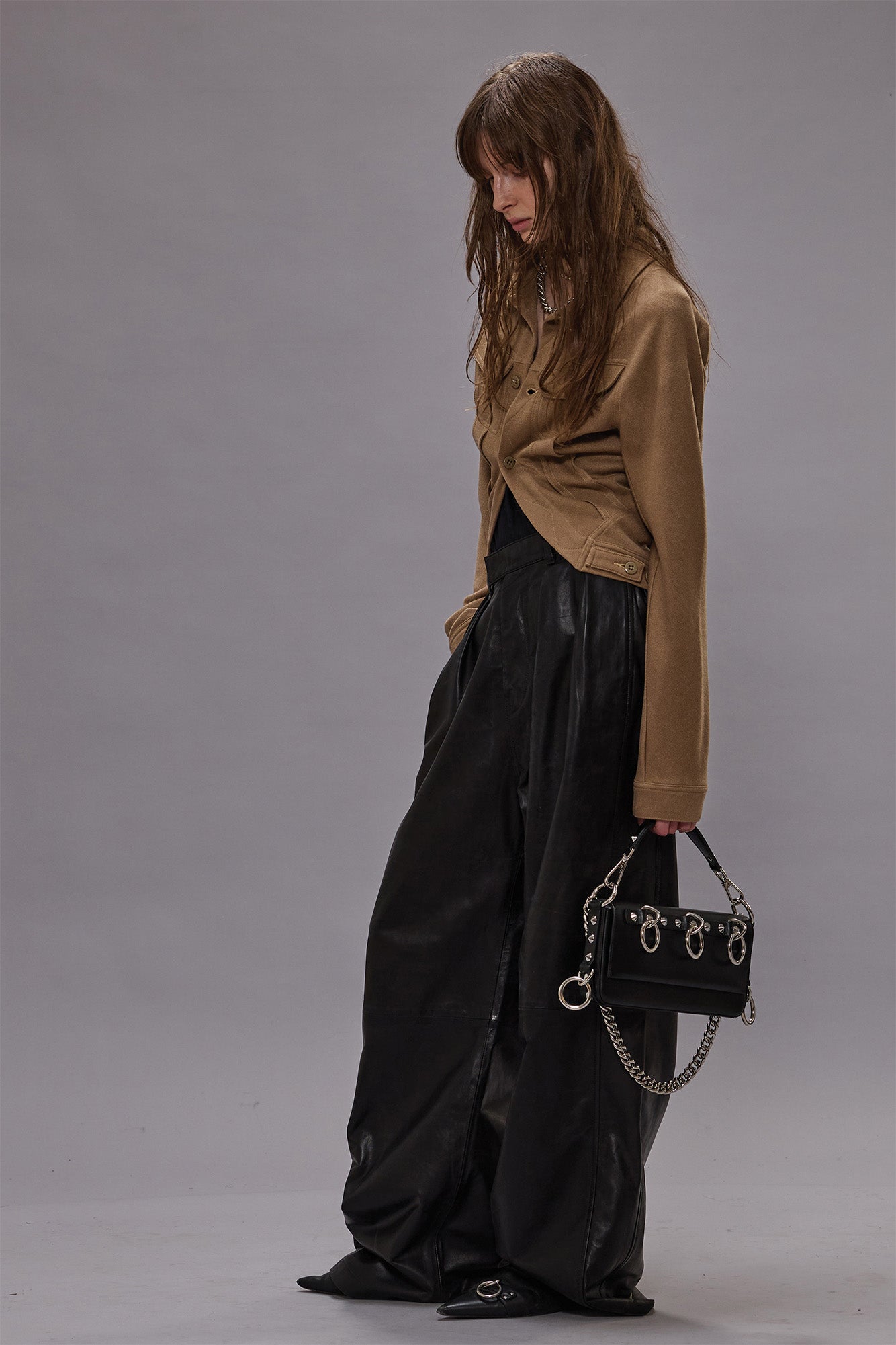 WRAP AROUND TRUCKER - CAMEL