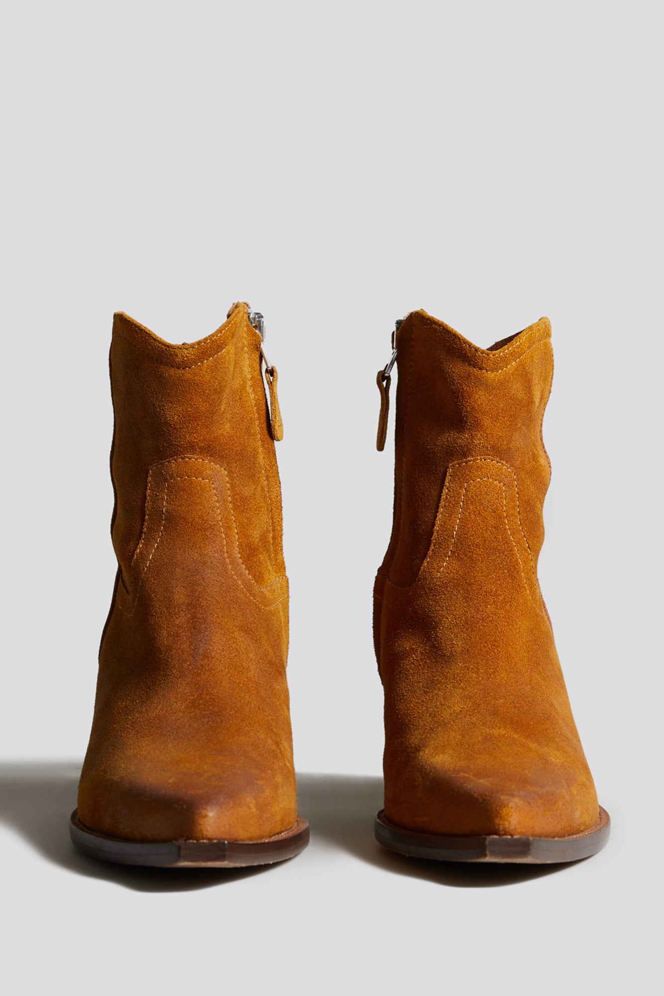 ANKLE COWBOY BOOT - LIGHT BROWN