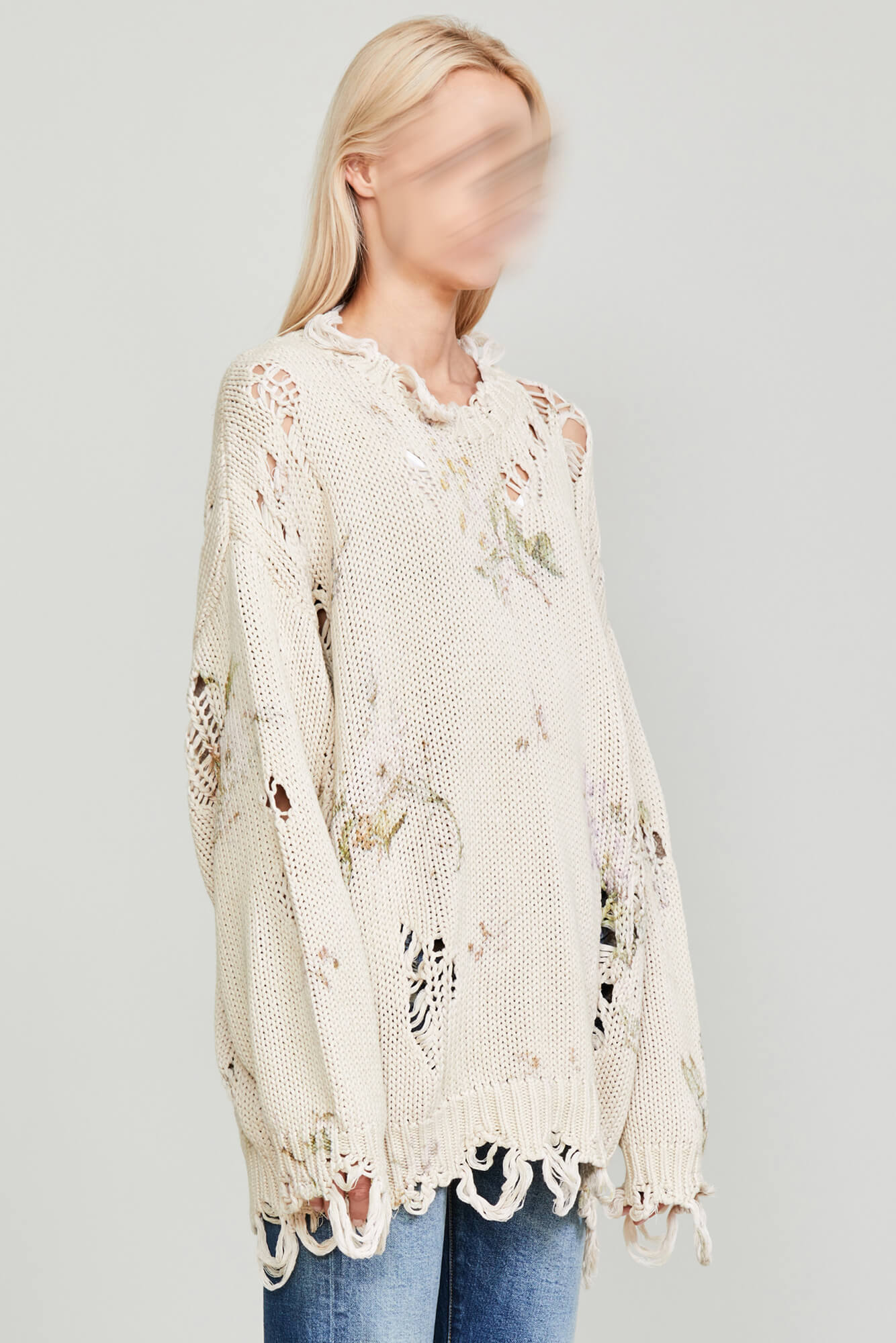 DISTRESSED OVERSIZED SWEATER FLORAL ON KHAKI – R13