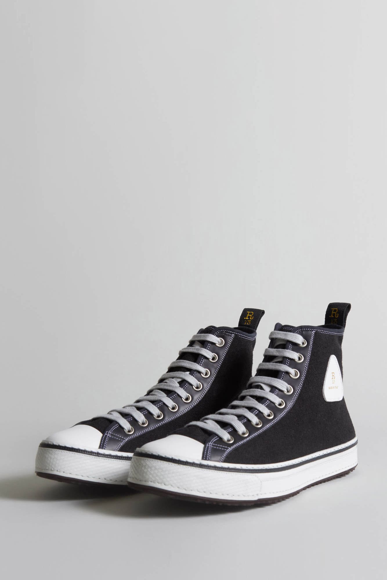 Mens Classic Courtney High Top - Black