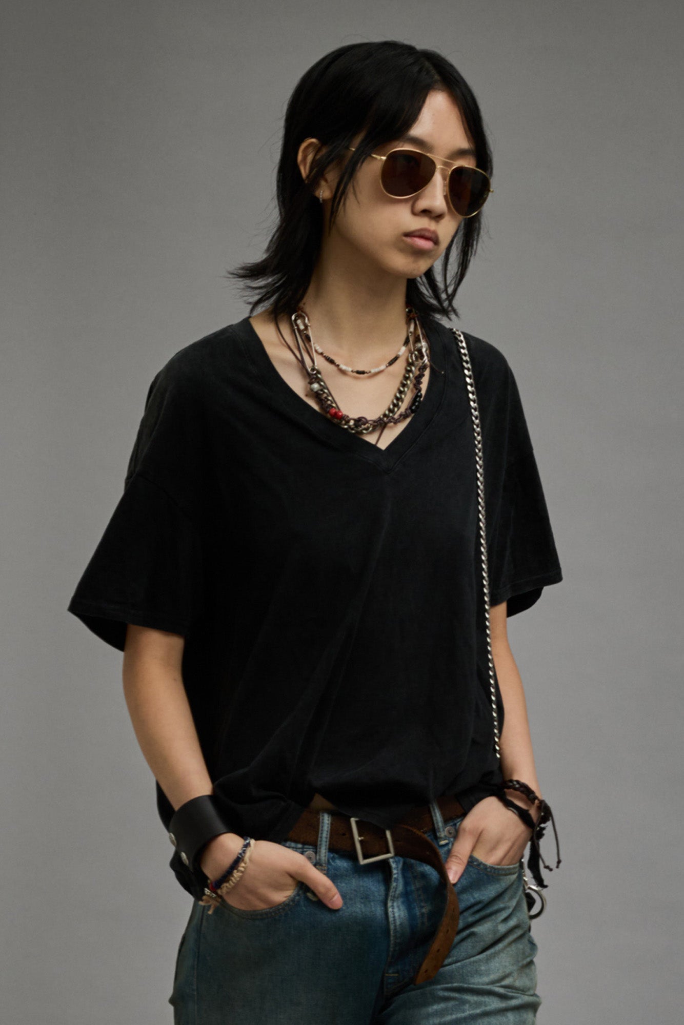 V-NECK RELAXED T - BLACK - R13