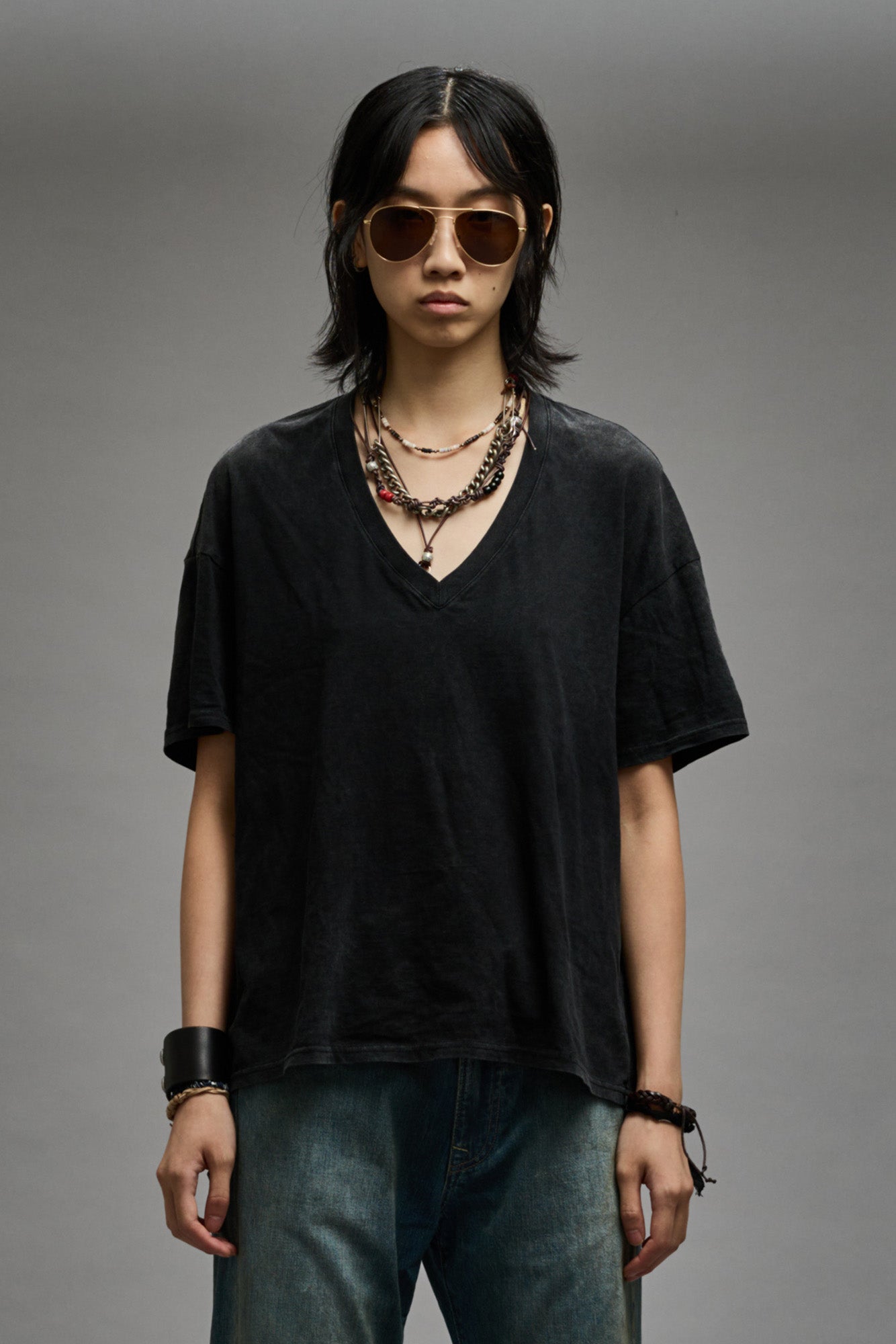 V-NECK RELAXED T - BLACK - R13
