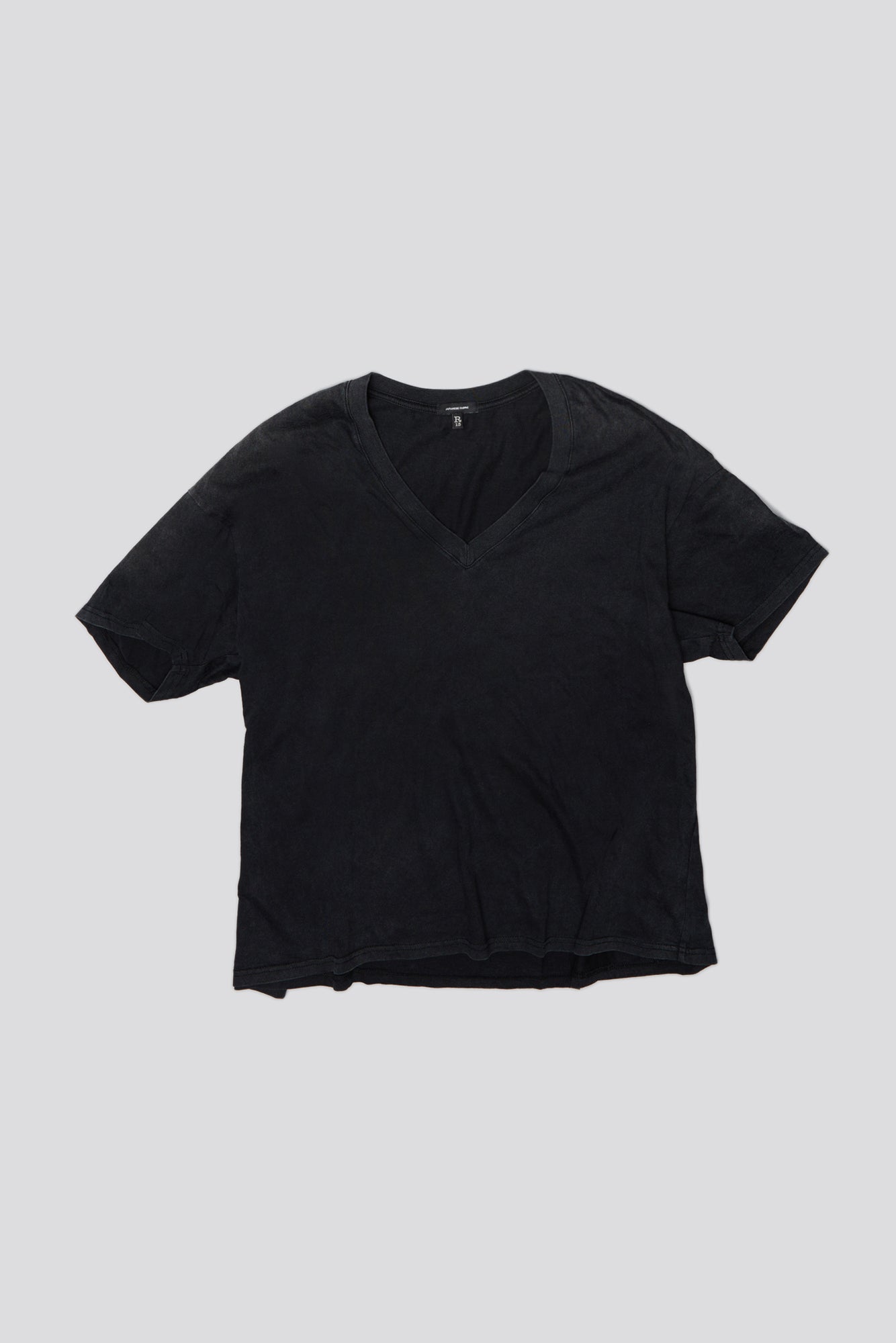 V-NECK RELAXED T - BLACK - R13