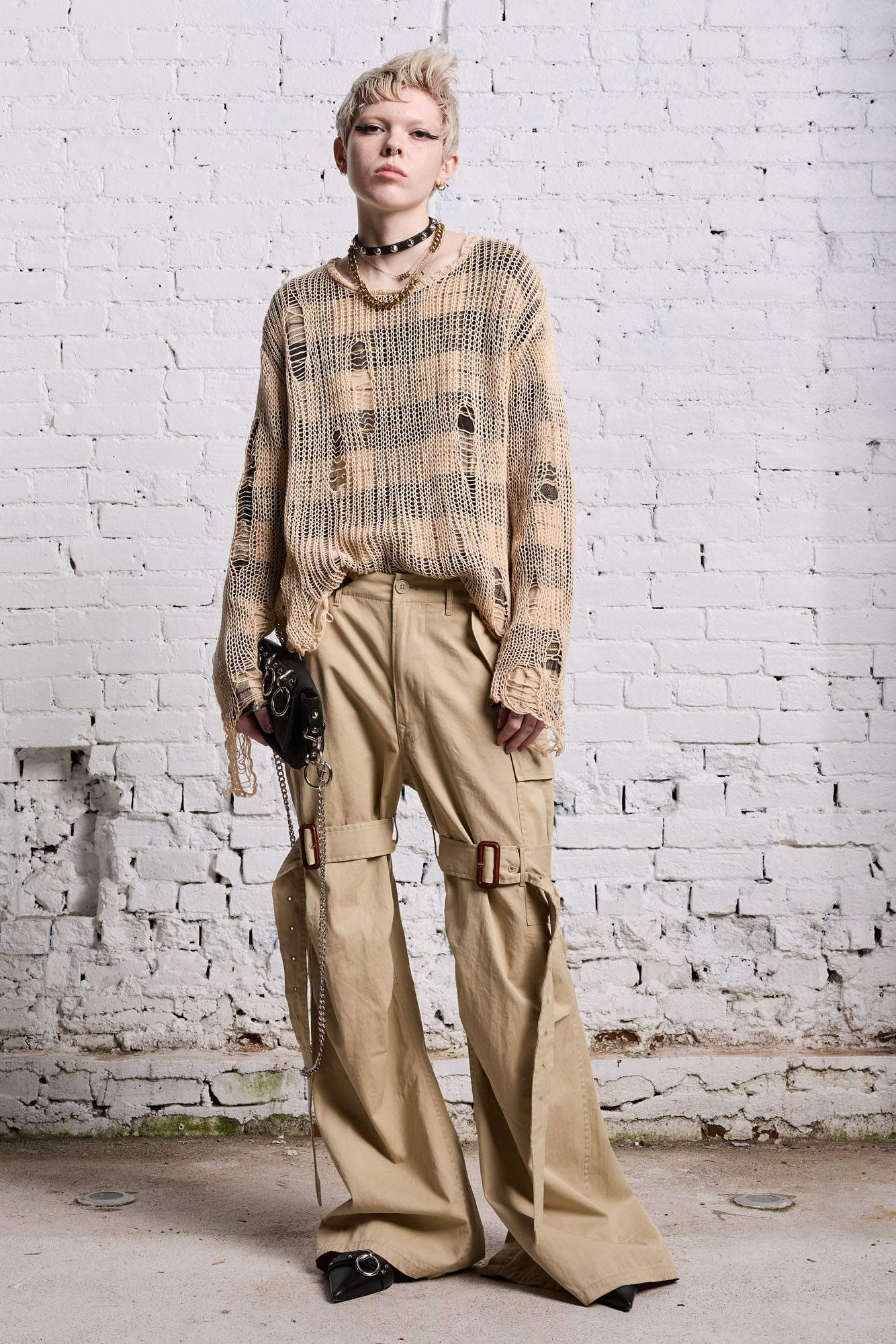RELAXED OVERLAY CREWNECK - CREAM AND BLACK PLAID