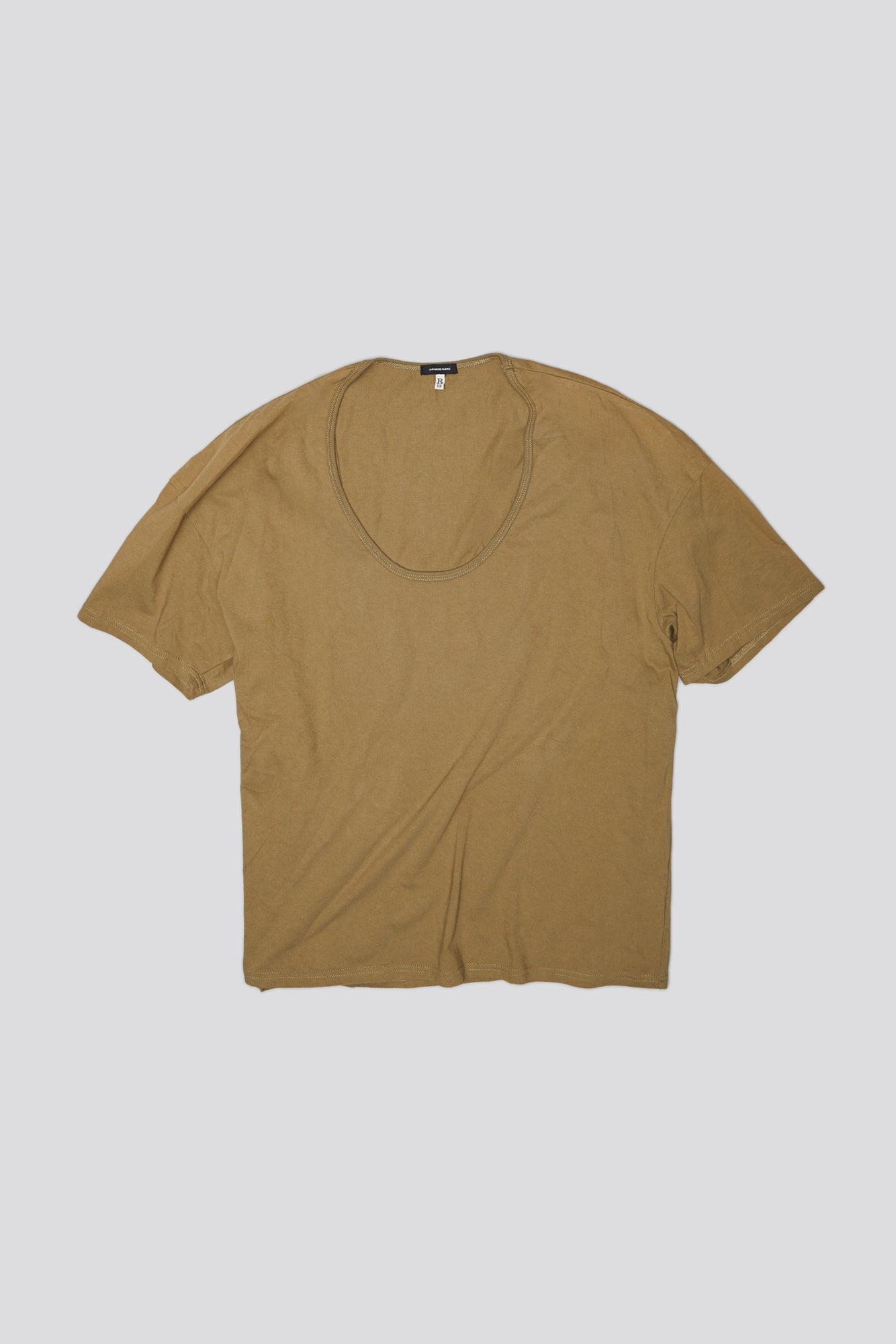 SCOOP NECK RELAXED T - LIGHT OLIVE